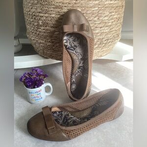 BORN leather ballet flats Sz 8 bronze suede non-slip